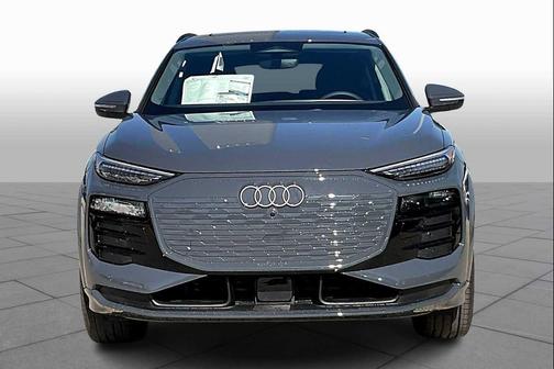 2025 Audi Q6 e-tron Premium Plus quattro