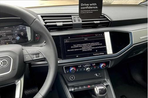 2025 Audi Q3 Premium 45 TFSI S line quattro Tiptronic