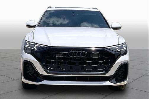 Glacier White Metallic 2025 Audi Q8 55 Prestige