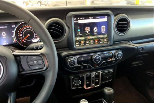 2023 Jeep Gladiator Willys 4x4