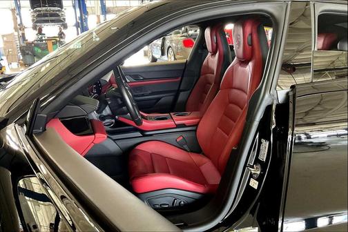 2024 Porsche Taycan 4S