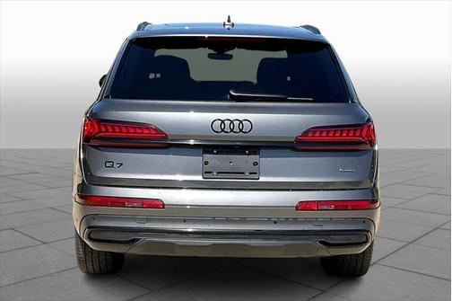 2023 Audi Q7 55 Premium Plus
