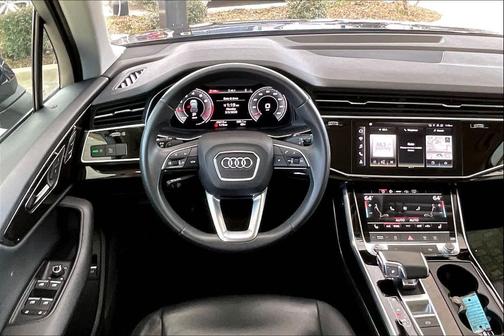 2022 Audi Q7 45 Premium