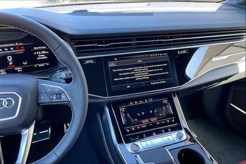 2026 Audi SQ7 4.0T Premium Plus