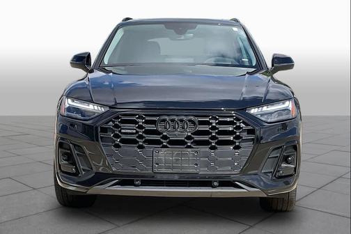 Mythos Black Metallic 2023 Audi Q5 45 S line Prestige