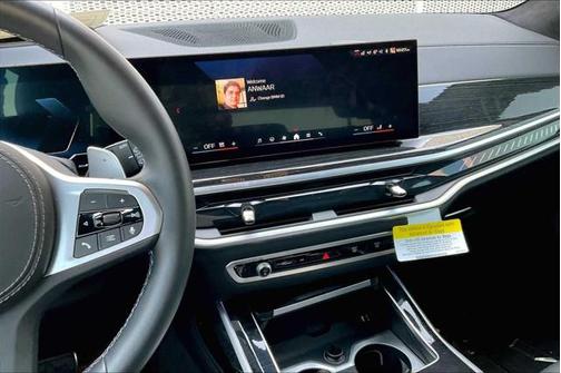 2025 BMW X7 M60i