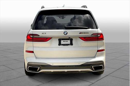 2022 BMW X7 M50i