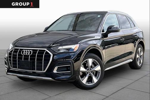 Brilliant Black 2023 Audi Q5 40 Premium
