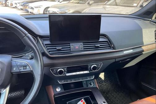 2022 Audi Q5 45 S line Premium Plus