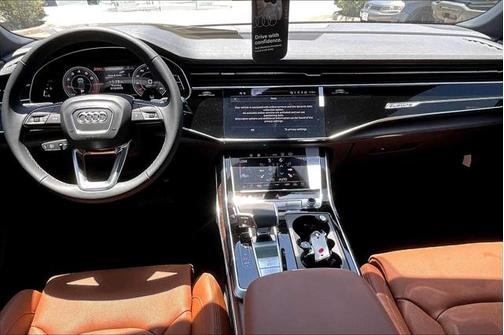 2025 Audi Q8 55 Prestige