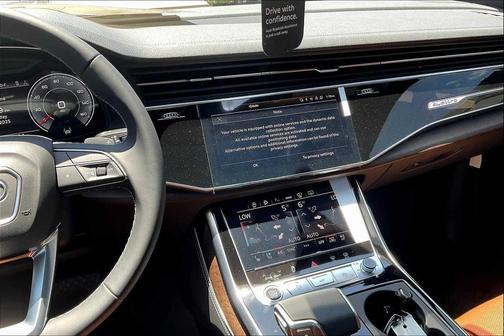 2025 Audi Q8 55 Prestige