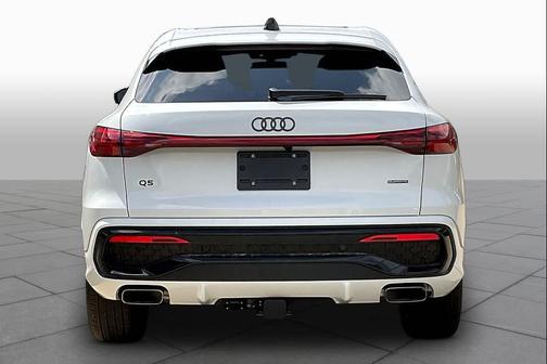 Glacier White m 2026 Audi Q5 Sportback Premium Plus TFSI quattro S tronic