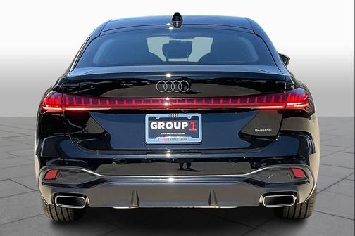 Mythos Black me 2026 Audi A5 Premium Plus TFSI quattro S tronic