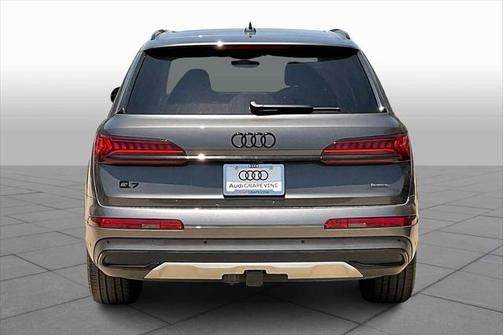 2021 Audi Q8 55 Prestige