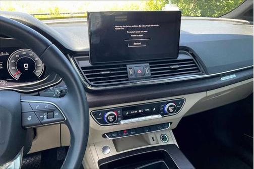 2022 Audi Q5 45 S line Premium Plus
