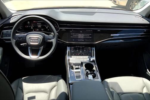 2025 Audi Q7 45 Premium