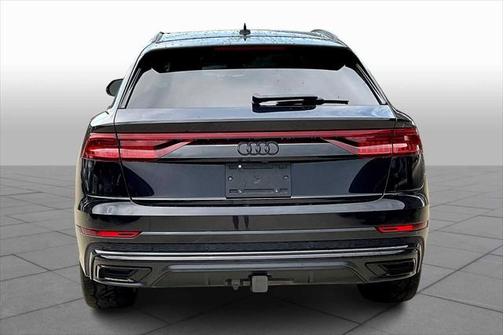 2021 Audi Q8 55 Premium Plus