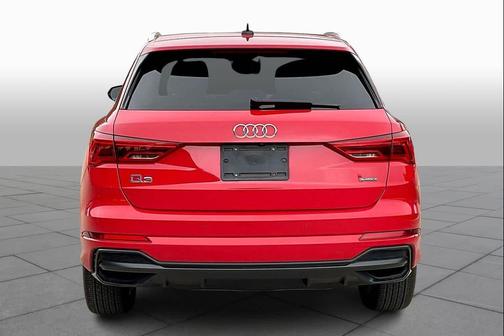 2022 Audi Q3 45 S line Premium