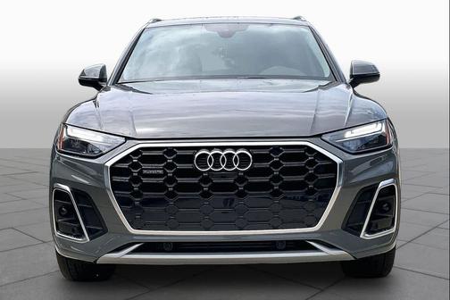 Chronos Gray Metallic 2023 Audi Q5 45 S line Premium Plus