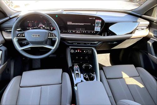 2025 Audi Q5 Premium Plus