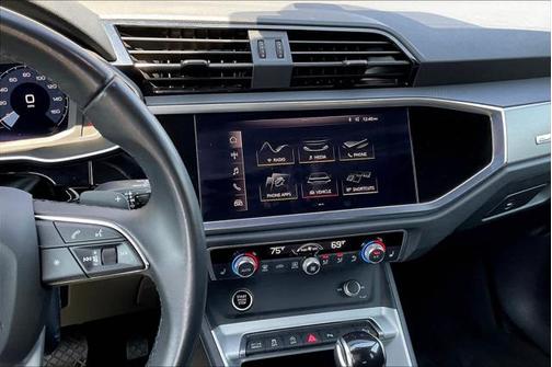 2021 Audi Q3 45 S line Premium