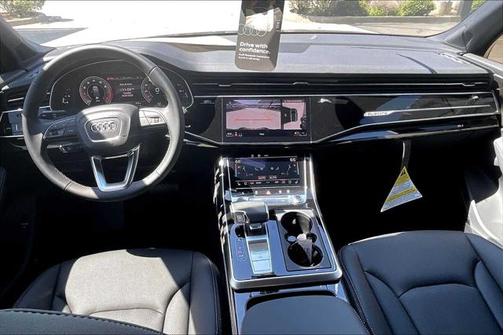 2025 Audi Q7 55 Premium Plus