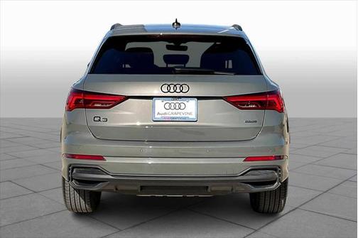 2024 Audi Q3 Premium 45 TFSI S line quattro Tiptronic