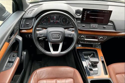 2022 Audi Q5 45 S line Premium