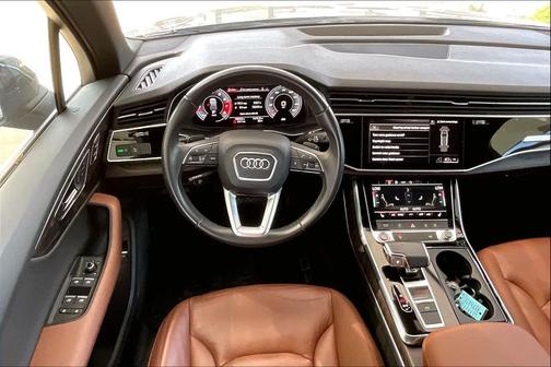 Samurai Gray Metallic 2021 Audi Q7 55 Premium