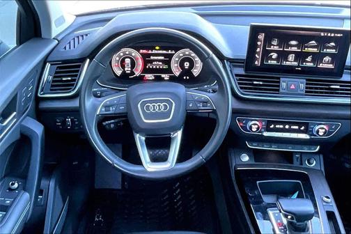 2023 Audi Q5 40 Premium Plus