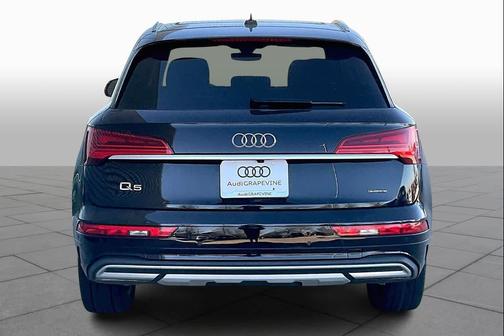 2023 Audi Q5 40 Premium Plus