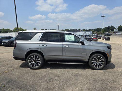 2025 Chevrolet Tahoe 4WD High Country