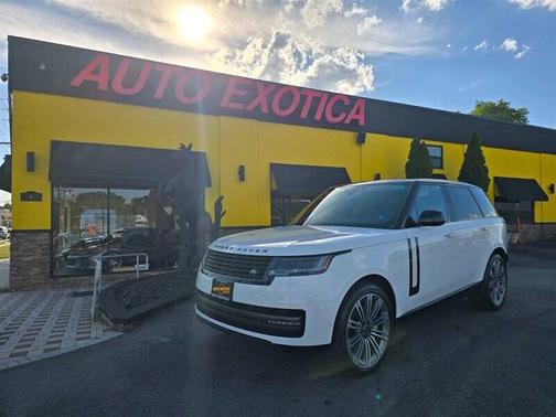 Fuji White 2024 Land Rover Range Rover P530 SE