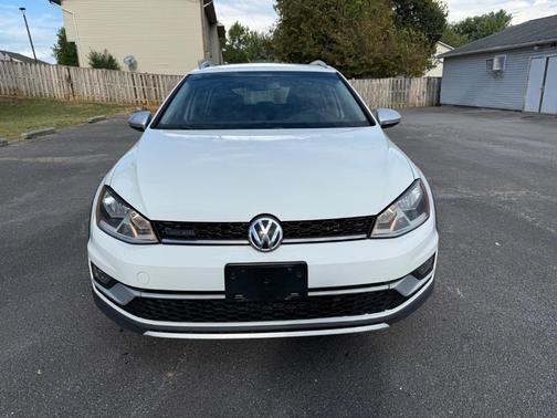 2017 Volkswagen Golf Alltrack TSI S