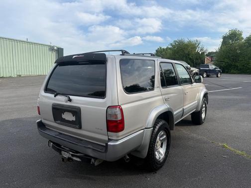 ALUMINUM/SILVER 2000 Toyota 4Runner Limited 4WD