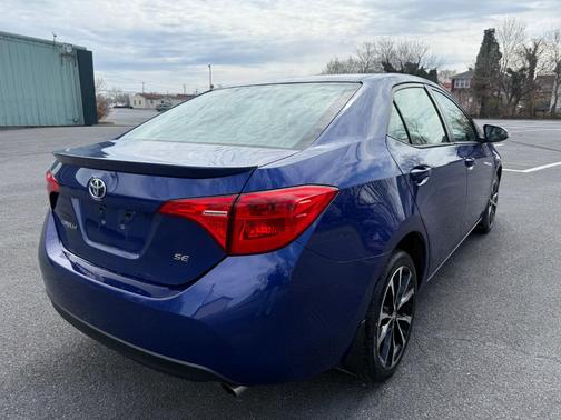 Blue Crush Metallic 2017 Toyota Corolla SE