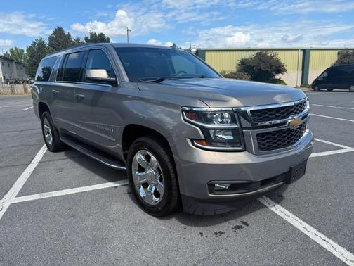 2017 Chevrolet Suburban LT