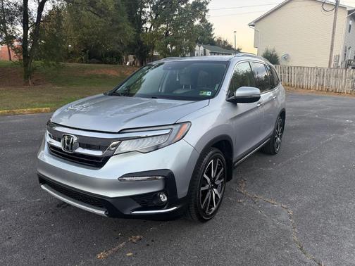 2019 Honda Pilot Touring 8-Passenger