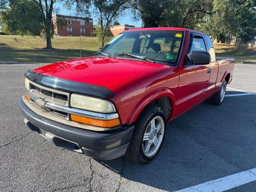2003 Chevrolet S-10 Base