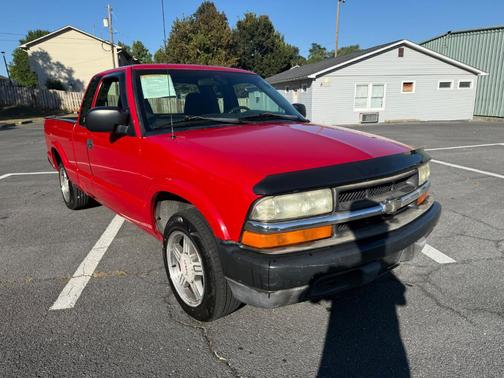 2003 Chevrolet S-10 Base