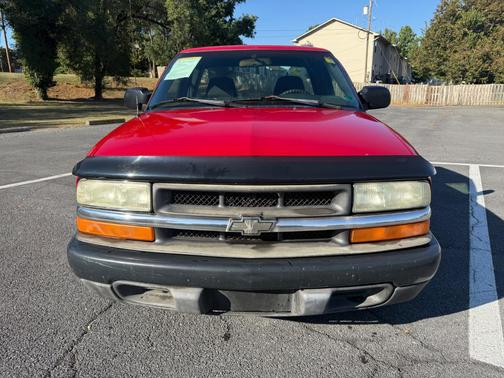 2003 Chevrolet S-10 Base
