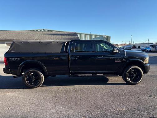 Brilliant Black Crystal Pearlcoat 2018 RAM 2500 Big Horn Crew Cab 4x4 8' Box