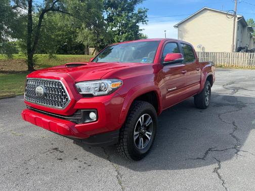 Barcelona Red Metallic 2018 Toyota Tacoma TRD Sport