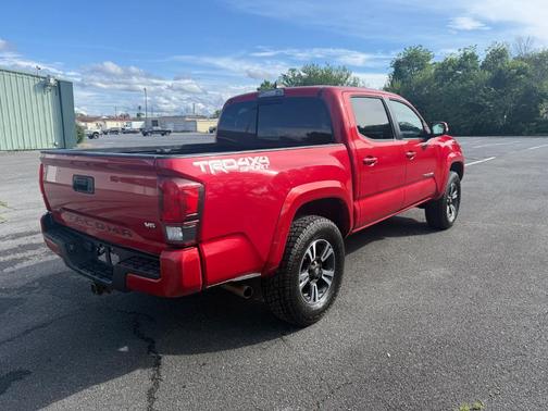 Barcelona Red Metallic 2018 Toyota Tacoma TRD Sport