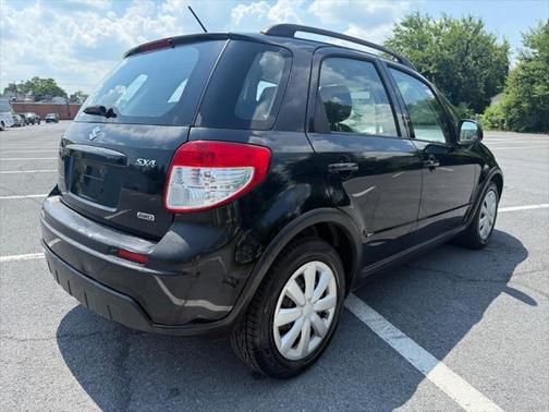 2010 Suzuki SX4 Base