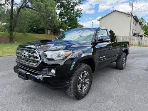 Black 2017 Toyota Tacoma TRD Sport