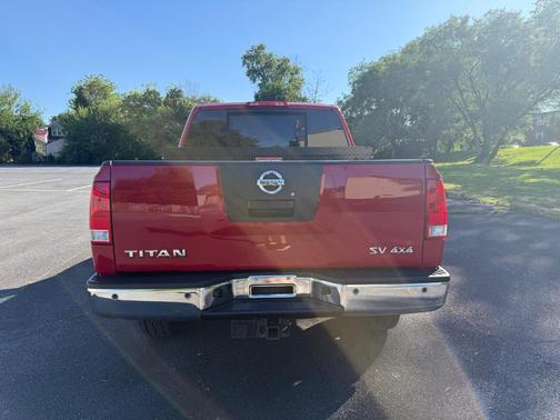 Red Alert 2011 Nissan Titan SV