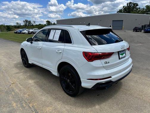 Glacier White Metallic 2022 Audi Q3 45 S line Premium Plus