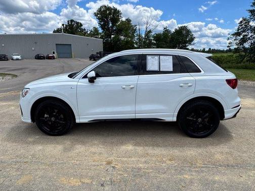 Glacier White Metallic 2022 Audi Q3 45 S line Premium Plus