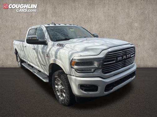 2022 RAM 3500 Laramie Crew Cab 4x4 8' Box